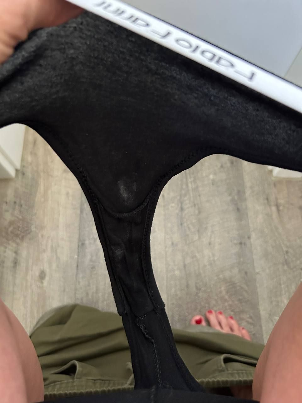 SOFORT: 2 Tage! Schöne und sportliche Panty in schwarz